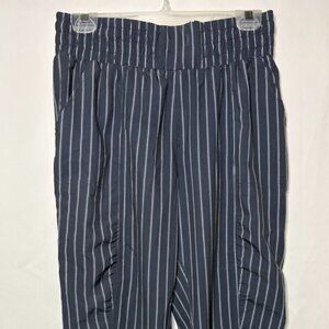 Women's San Francisco City Lights Size S - Gray & White Pants 28" x 28.5"